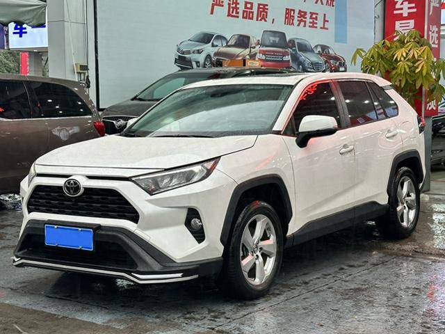 二手RAV4荣放2021款20LCVT两驱风尚Plus版深度